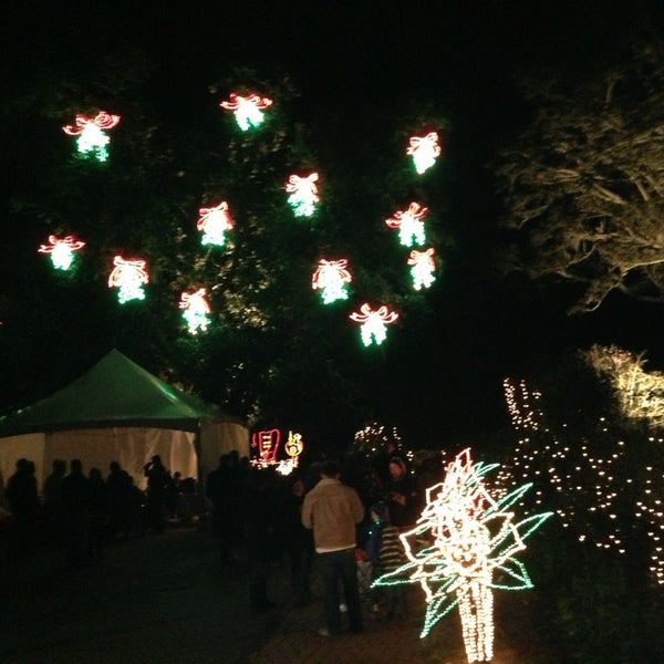 Photo taken at Bellingrath Gardens and Home by Francis K. on 12/22/2012