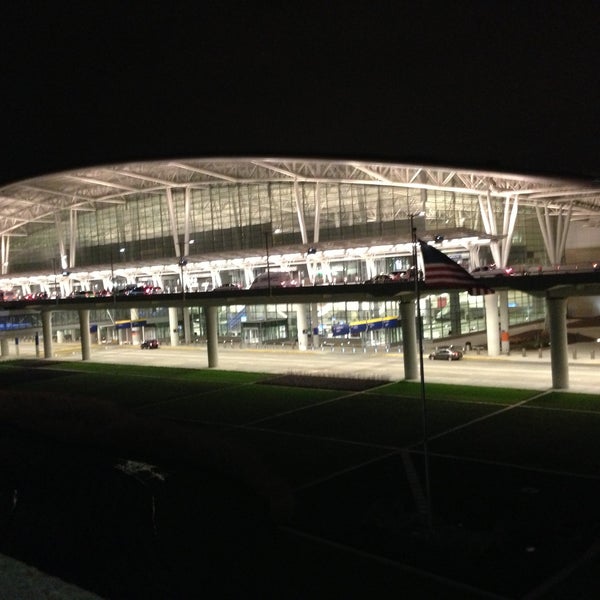Photo taken at Indianapolis International Airport (IND) by Edgar on 4/12/2013