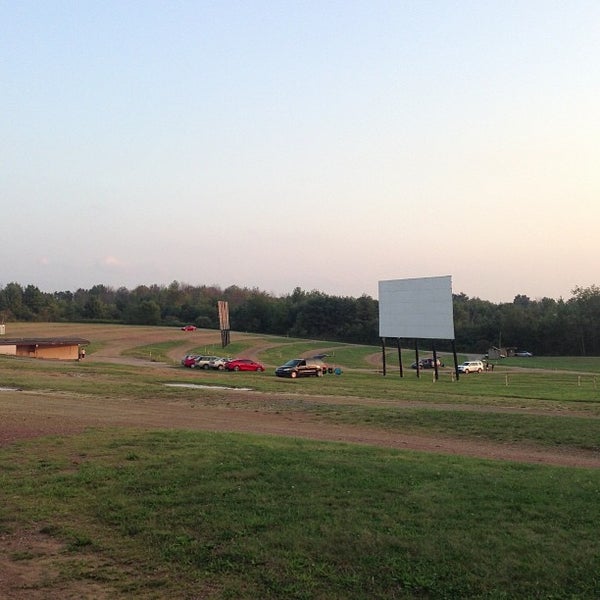 Photo taken at Starlight Drive-In by Miko on 8/30/2013