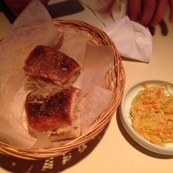Das Foto wurde bei Vlora Bar and Restaurant von Jenny M. am 1/21/2014 aufgenommen