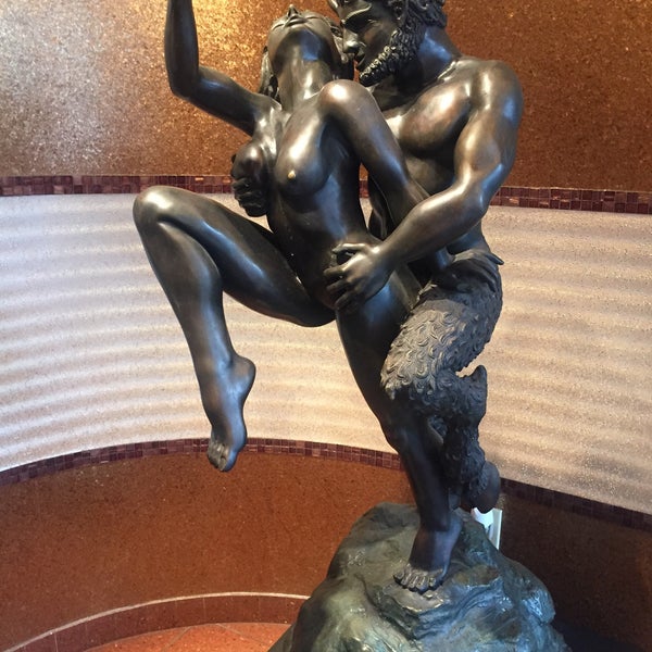 8/15/2015にАленаがWorld Erotic Art Museumで撮った写真