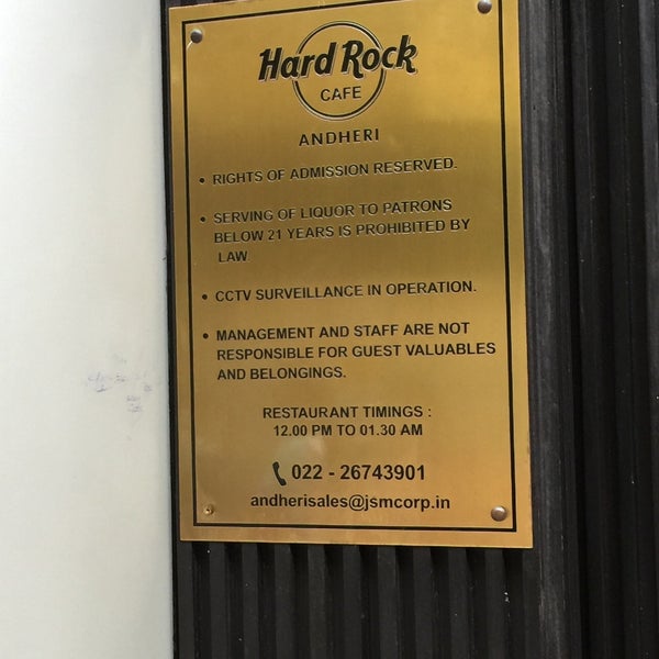 Foto scattata a Hard Rock Cafe Andheri da Danny il 10/5/2015