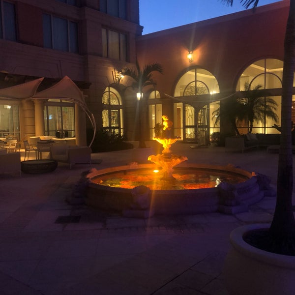 Das Foto wurde bei Renaissance Tampa International Plaza Hotel von Amanda M. am 4/28/2019 aufgenommen