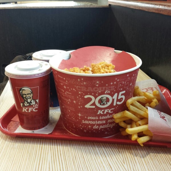 12/29/2014 tarihinde Lucaziyaretçi tarafından KFC'de çekilen fotoğraf