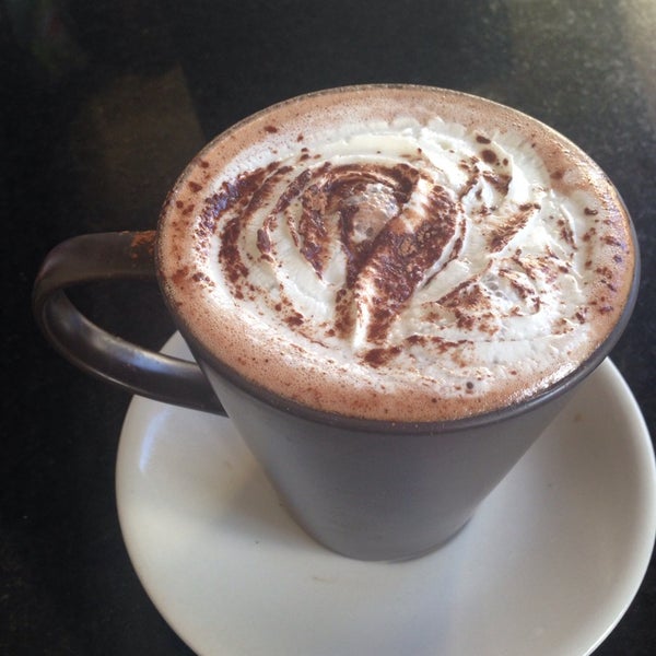 3/15/2014 tarihinde Mikaela L.ziyaretçi tarafından Moloko The Art of Crepe and Coffee'de çekilen fotoğraf