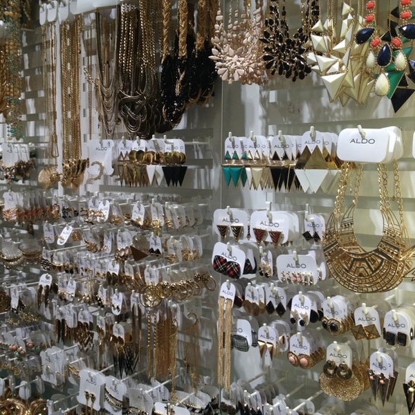 Aldo union shop square
