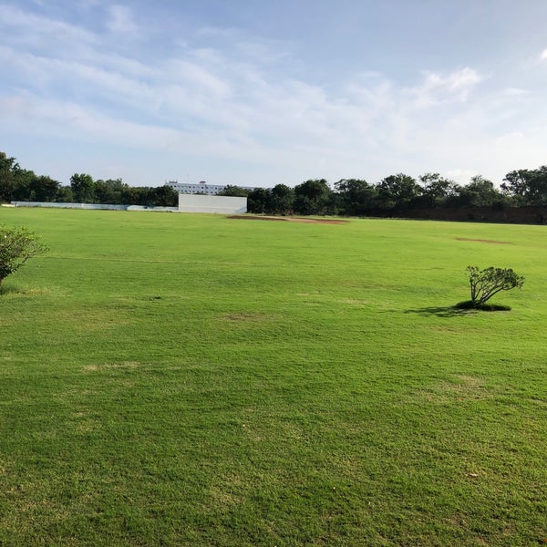 Sport ground перевод