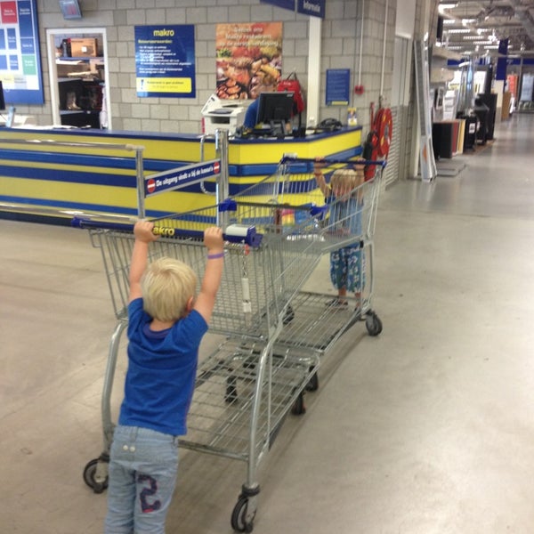 Photo taken at Makro by Colette on 7/8/2013