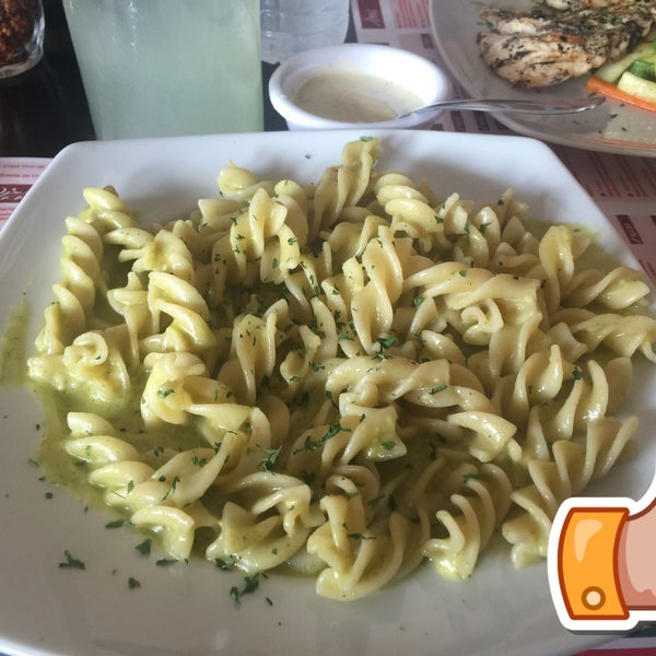 Adriano's Pizza Pasta & Vino Av. Cerro Gordo 3157