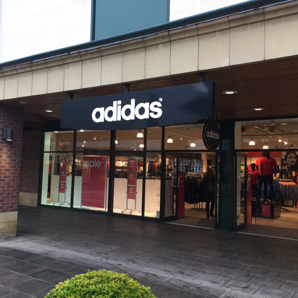 Troende Bugt Bane Adidas Outlet Store - 1 tip