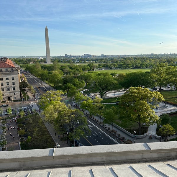 รูปภาพถ่ายที่ Vue Rooftop โดย Jonathan S. เมื่อ 4/16/2024