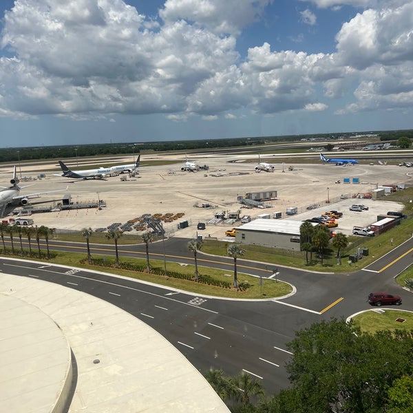 Foto scattata a Tampa Airport Marriott da Jonathan S. il 4/26/2022