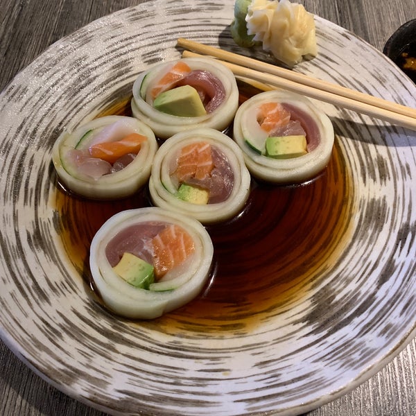 7/21/2020 tarihinde Jonathan S.ziyaretçi tarafından Umami Restaurant and Sushi Bar'de çekilen fotoğraf