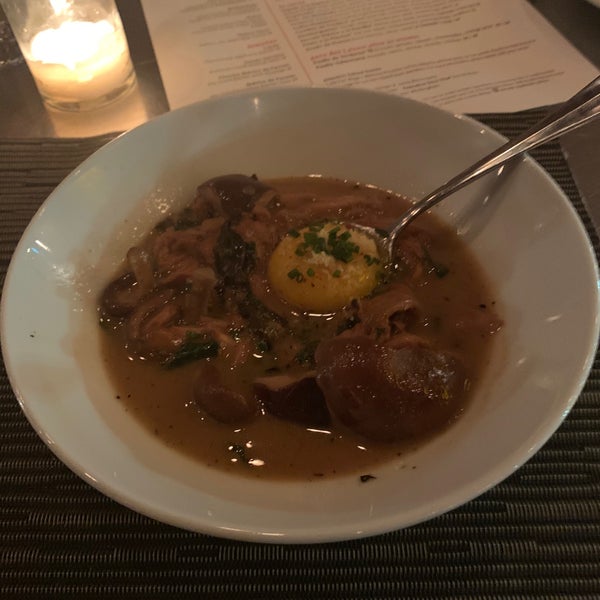 Das Foto wurde bei Toro Restaurant von Jonathan S. am 11/18/2019 aufgenommen