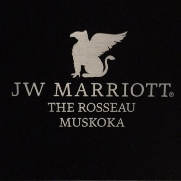 รูปภาพถ่ายที่ JW Marriott The Rosseau Muskoka Resort &amp; Spa โดย Renz N. เมื่อ 10/9/2017