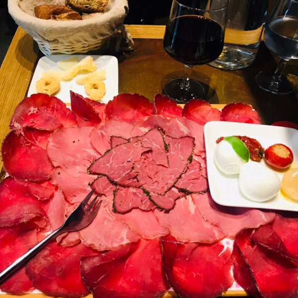 Foto tirada no(a) Comptoir Gourmet por MINJAE K. em 10/3/2018