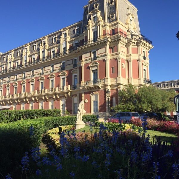 Foto tirada no(a) Hôtel du Palais por İnci em 10/29/2016