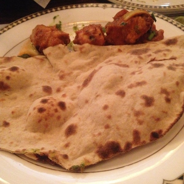 5/16/2013에 Ravi U.님이 Swagat Fine Indian Cuisine에서 찍은 사진