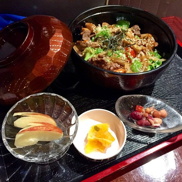Foto tirada no(a) Kintako Japanese Restaurant por Ken P. em 11/16/2014