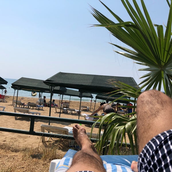 รูปภาพถ่ายที่ Venessa Beach Hotel โดย ASım S. เมื่อ 8/28/2018