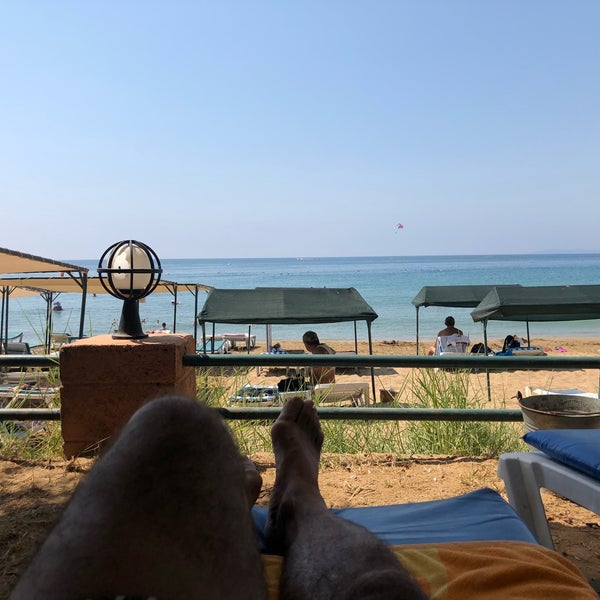 รูปภาพถ่ายที่ Venessa Beach Hotel โดย ASım S. เมื่อ 9/2/2018