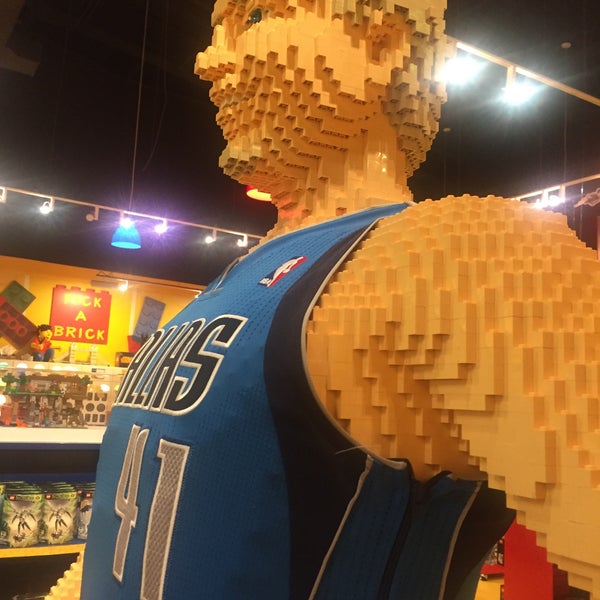 Foto scattata a LEGOLAND Discovery Center Dallas/Ft Worth da Charles N. il 1/22/2016