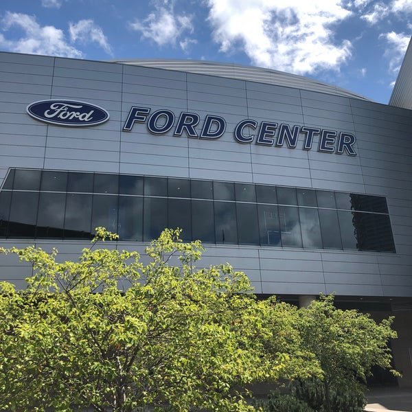 Foto tirada no(a) Ford Center por Brian em 8/10/2023