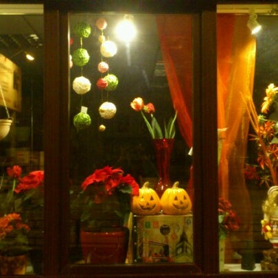 Цветочные юго западная. Цветочные юго западная. Цветочные юго западная. Цветочные юго западная. Рынок горшечных растений.