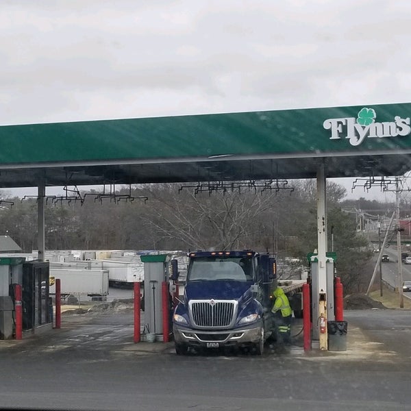 Photo taken at Flynn&#39;s Truck Stop by Alayna W. on 12/27/2019