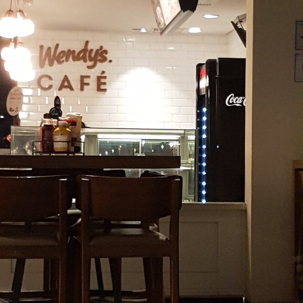 Photo taken at Wendy&#39;s by Martin H. on 10/20/2017