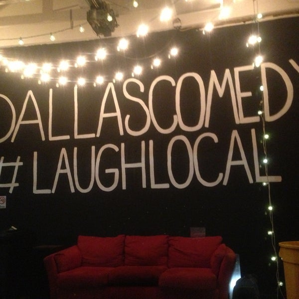 Foto tomada en Dallas Comedy House  por Erin S. el 6/5/2013