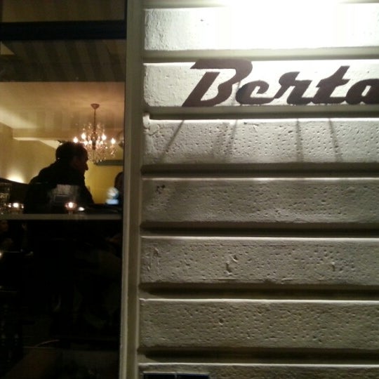2/15/2013にMatias C.がBerta - Bar &amp; Caféで撮った写真
