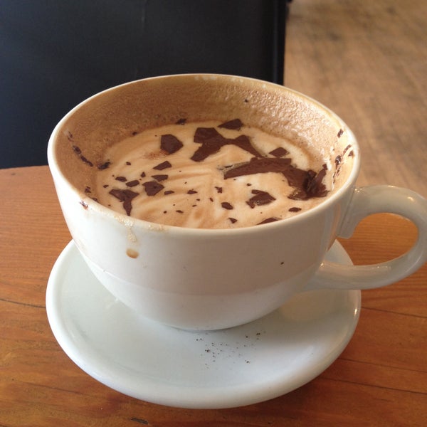 10/12/2013にKat S.がMilano Coffeeで撮った写真