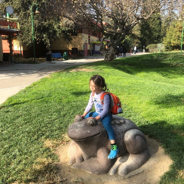 11/10/2019にKatieがHappy Hollow Park &amp; Zooで撮った写真