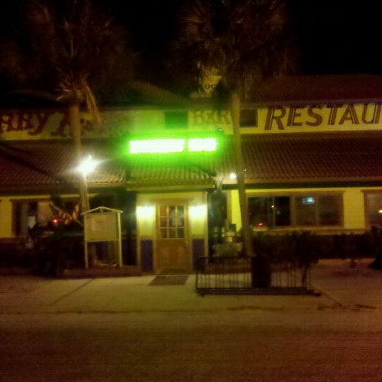 Photo prise au Harry A&#39;s Restaurant and Night Club par Robin Y. le11/3/2012