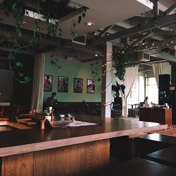 Das Foto wurde bei Verdant Tea Tasting Room &amp; Tea Bar von Ngoc N. am 5/21/2014 aufgenommen