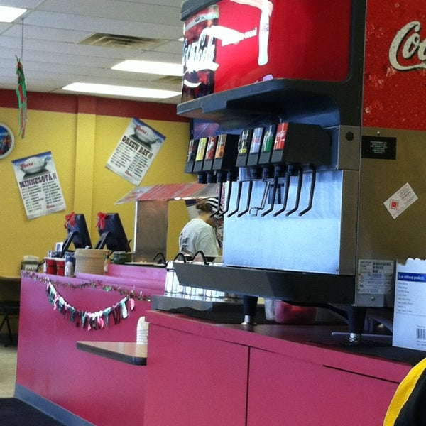 Townhouse Pizza and Lounge Pizzeria in North Sioux City