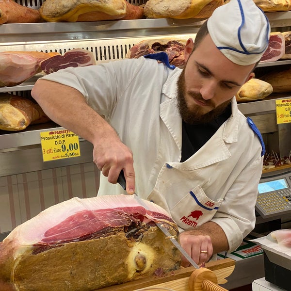 12/27/2019 tarihinde Germanziyaretçi tarafından Paciotti Salumeria'de çekilen fotoğraf