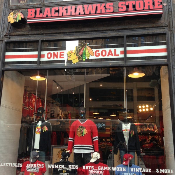 BLACKHAWKS STORE - 47 Photos & 48 Reviews - 333 N Michigan Ave, Chicago,  Illinois - Sports Wear - Phone Number - Yelp