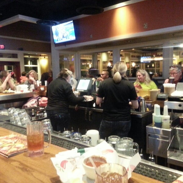 Photo taken at Chili&#39;s Grill &amp; Bar by Bob G. on 12/21/2013