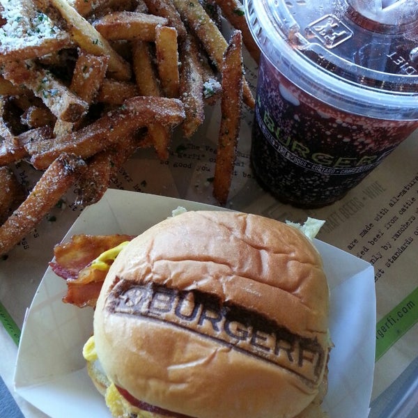 Photo taken at BurgerFi by Cup C. on 5/25/2014