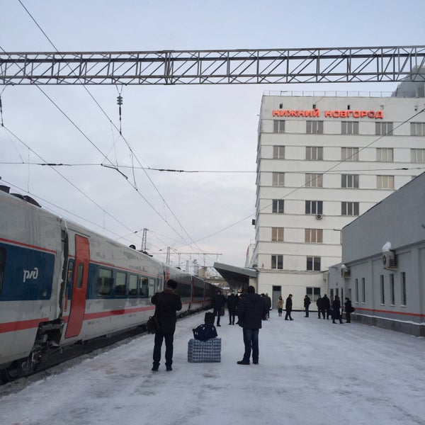 Нижний новгород москва 35. Поезд 703 Москва Нижний Новгород. Поезд 703 Москва Нижний. Поезд 703. Поезд 703 Москва Нижний Новгород фото.