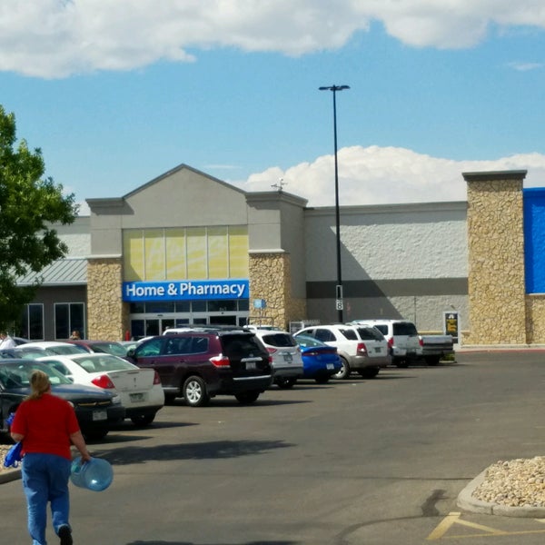 Walmart Supercenter 3333 Clark St