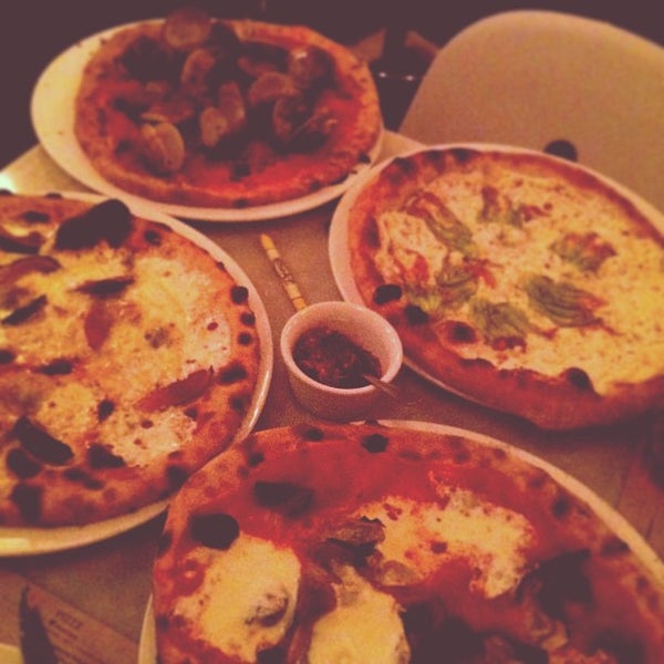 8/20/2013にKate A.がMichael&#39;s Pizzeriaで撮った写真