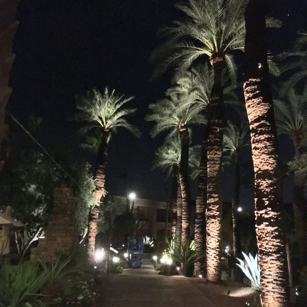 รูปภาพถ่ายที่ DoubleTree Resort by Hilton Hotel Paradise Valley - Scottsdale โดย Fabrice W. เมื่อ 6/9/2016