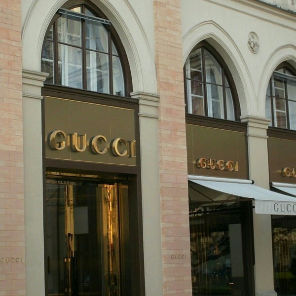 tiltrækkende Besætte slå op Photos at Gucci - Altstadt - 2 tips from 451 visitors