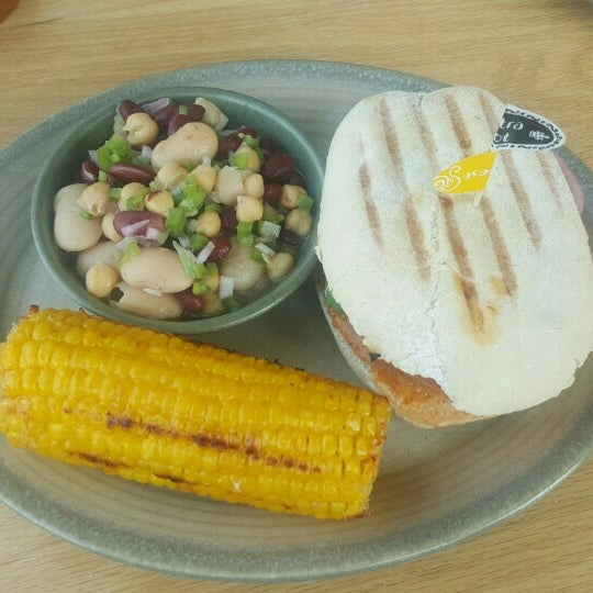 Photo taken at Nando&#39;s Zayed Town by Redha A. on 5/8/2016