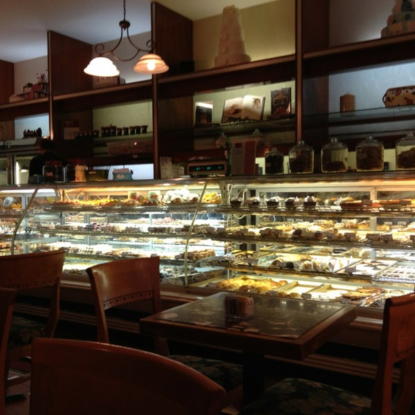 1/12/2013 tarihinde ᴡ d.ziyaretçi tarafından Pasticceria Bruno Bakery'de çekilen fotoğraf
