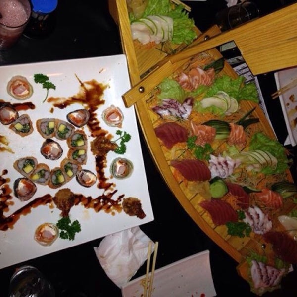 รูปภาพถ่ายที่ Seikou Sushi โดย Jorge A. เมื่อ 6/22/2014