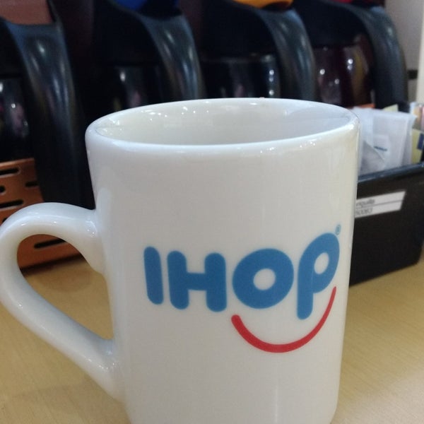 Photo taken at IHOP Juriquilla by Carlos G. on 10/28/2017